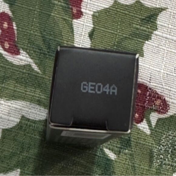 MORPHE FLUIDITY LAVENDER Color Correcting Concealer NIB - Picture 9 of 14